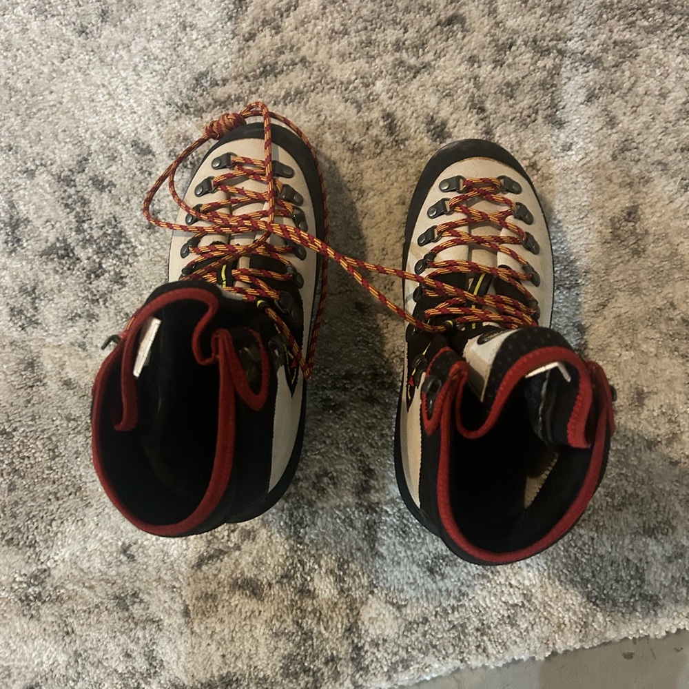 La Sportiva Women's Nepal mountaineering boots- like new!!